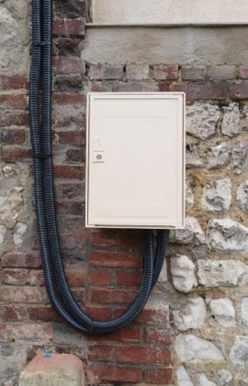 pose de coffret EDF pour une mise en service provisoire